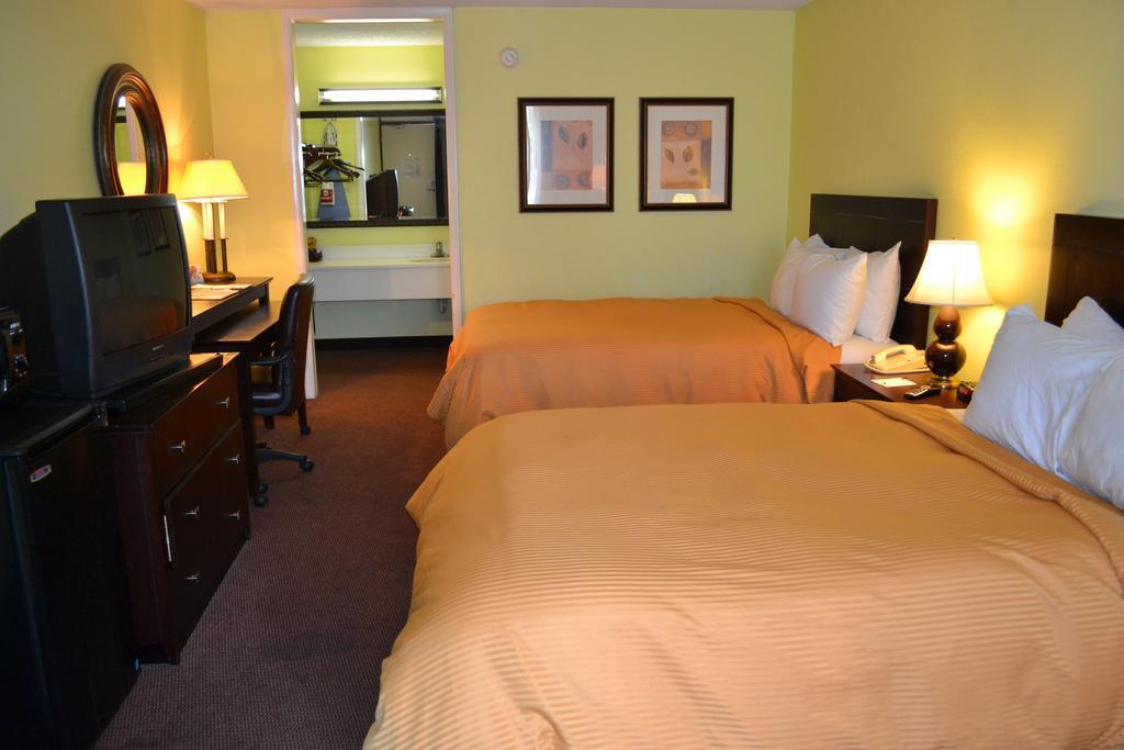 Clarion Inn Brunswick Δωμάτιο φωτογραφία