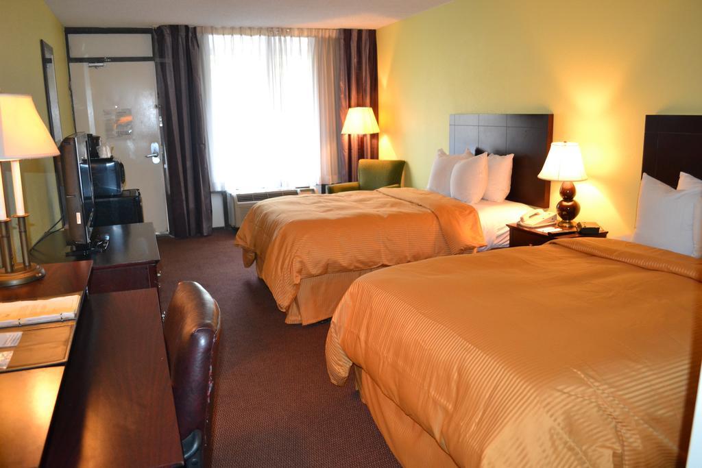 Clarion Inn Brunswick Δωμάτιο φωτογραφία