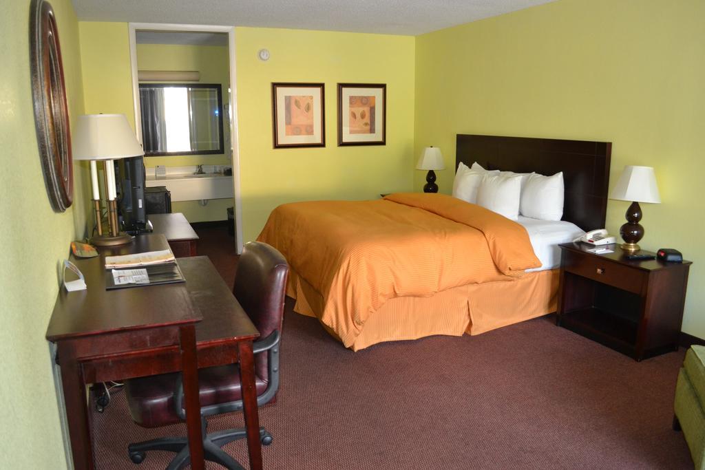 Clarion Inn Brunswick Δωμάτιο φωτογραφία