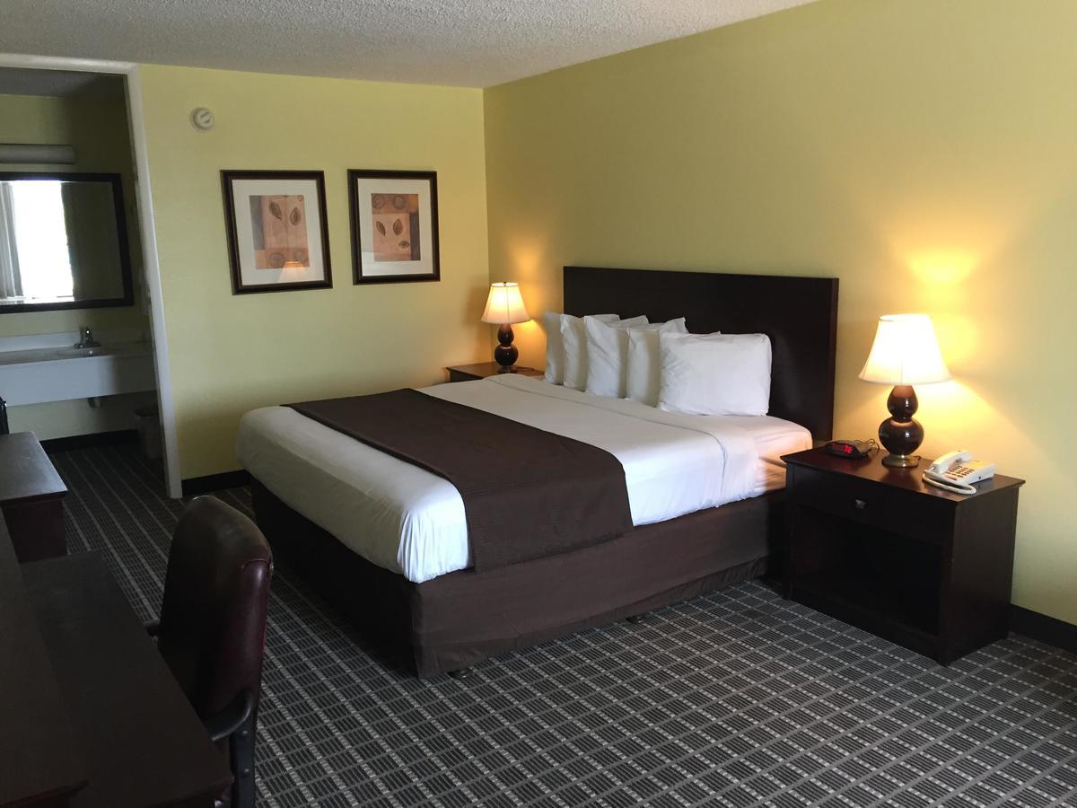 Clarion Inn Brunswick Εξωτερικό φωτογραφία