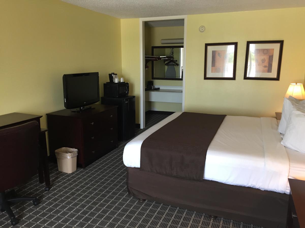 Clarion Inn Brunswick Εξωτερικό φωτογραφία