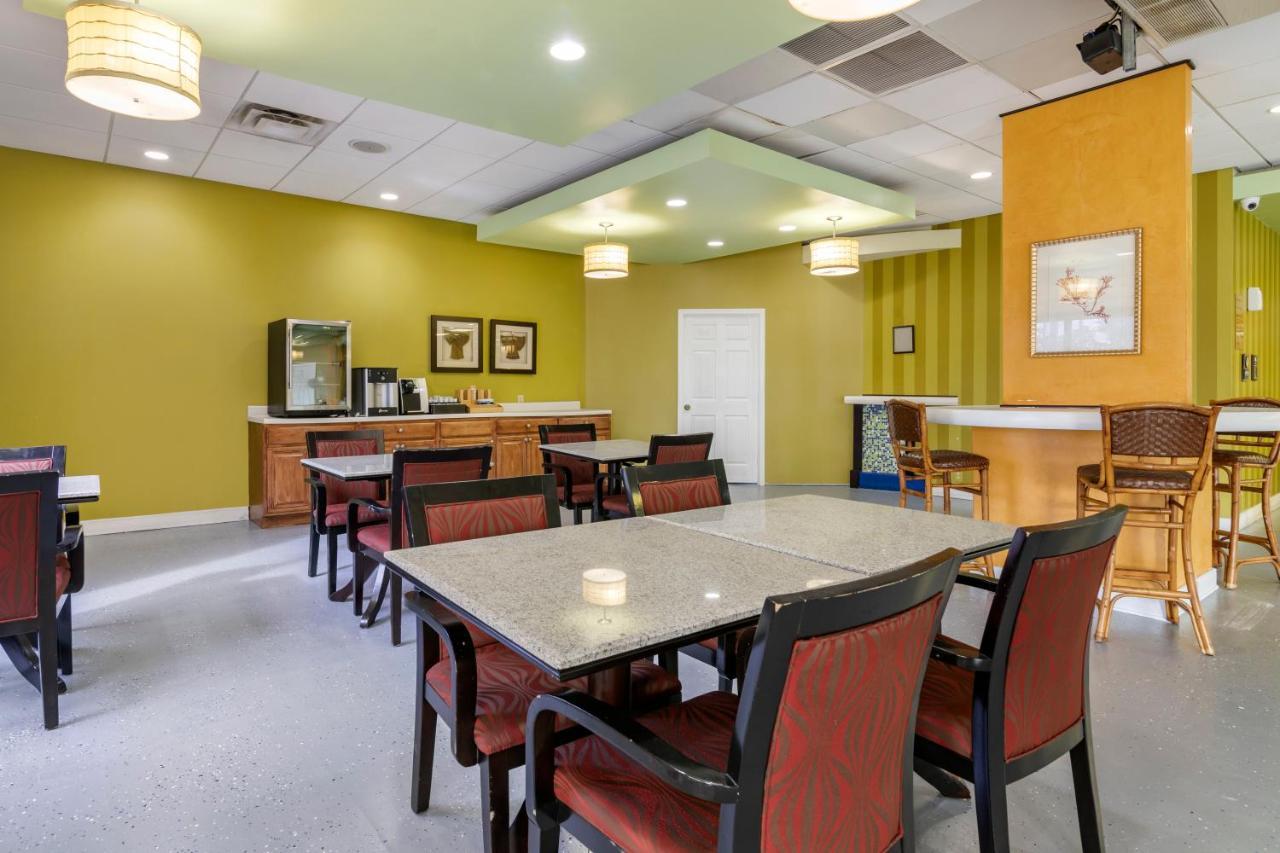 Clarion Inn Brunswick Εξωτερικό φωτογραφία