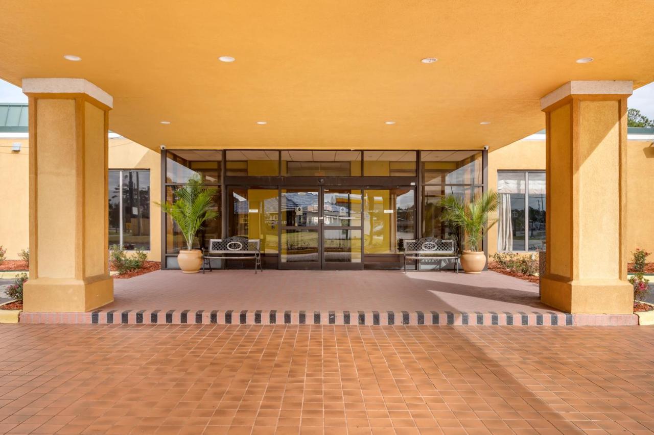 Clarion Inn Brunswick Εξωτερικό φωτογραφία